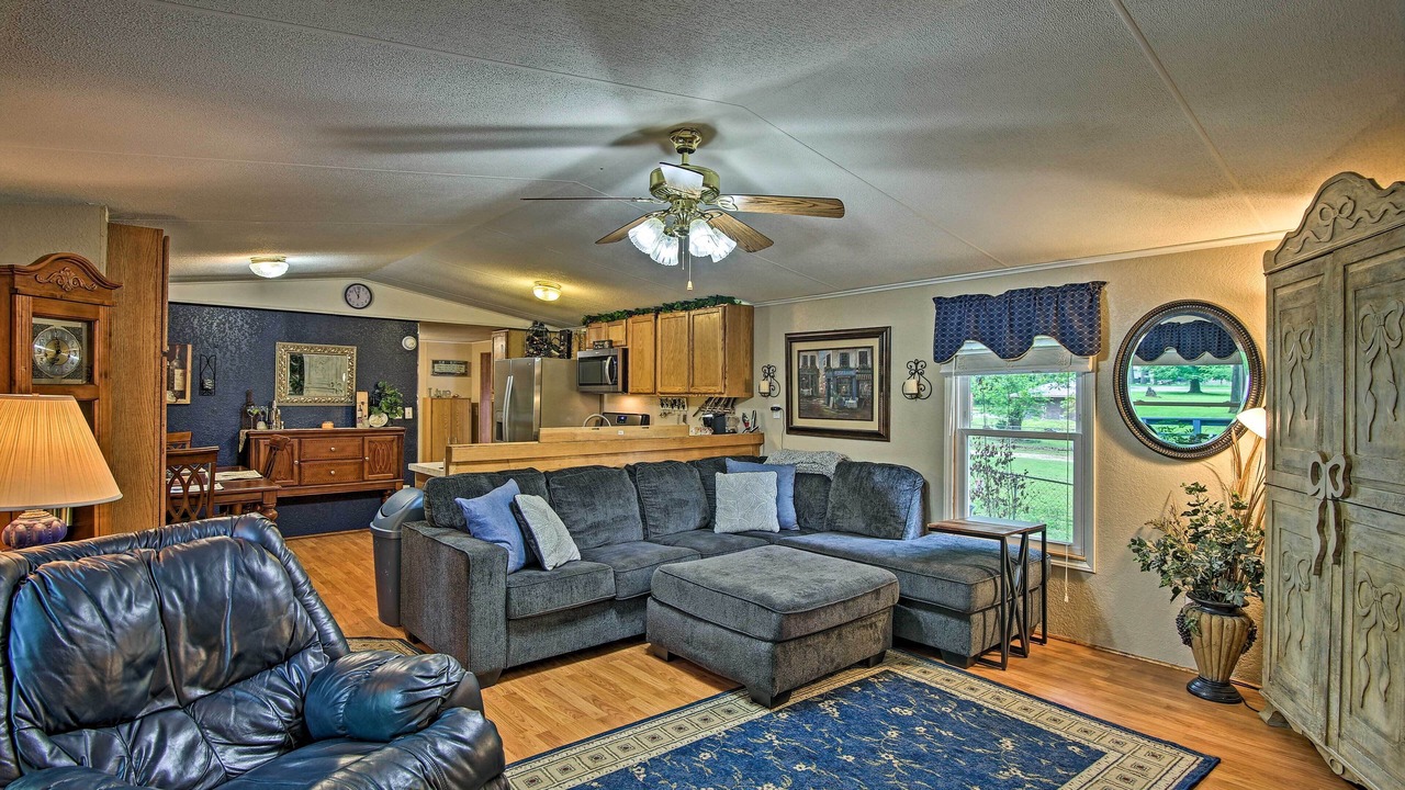 Photo of Bedroom in Grove