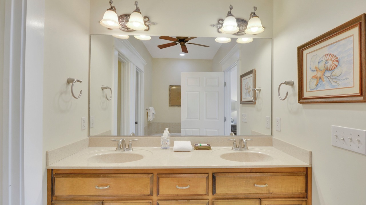Photo of Bathroom in Saint Simons Island