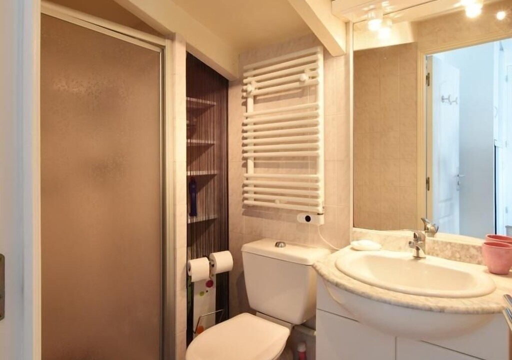 Photo of Bathroom in La Couarde-sur-Mer