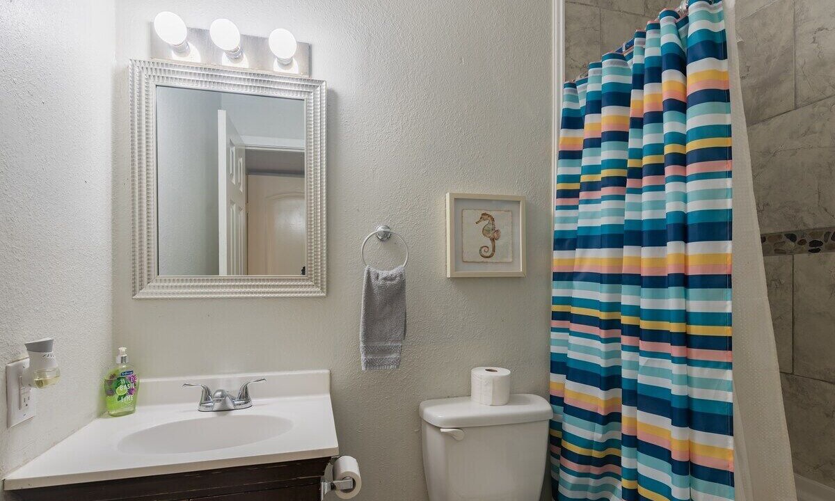 Photo of Bathroom in Mahncke Park