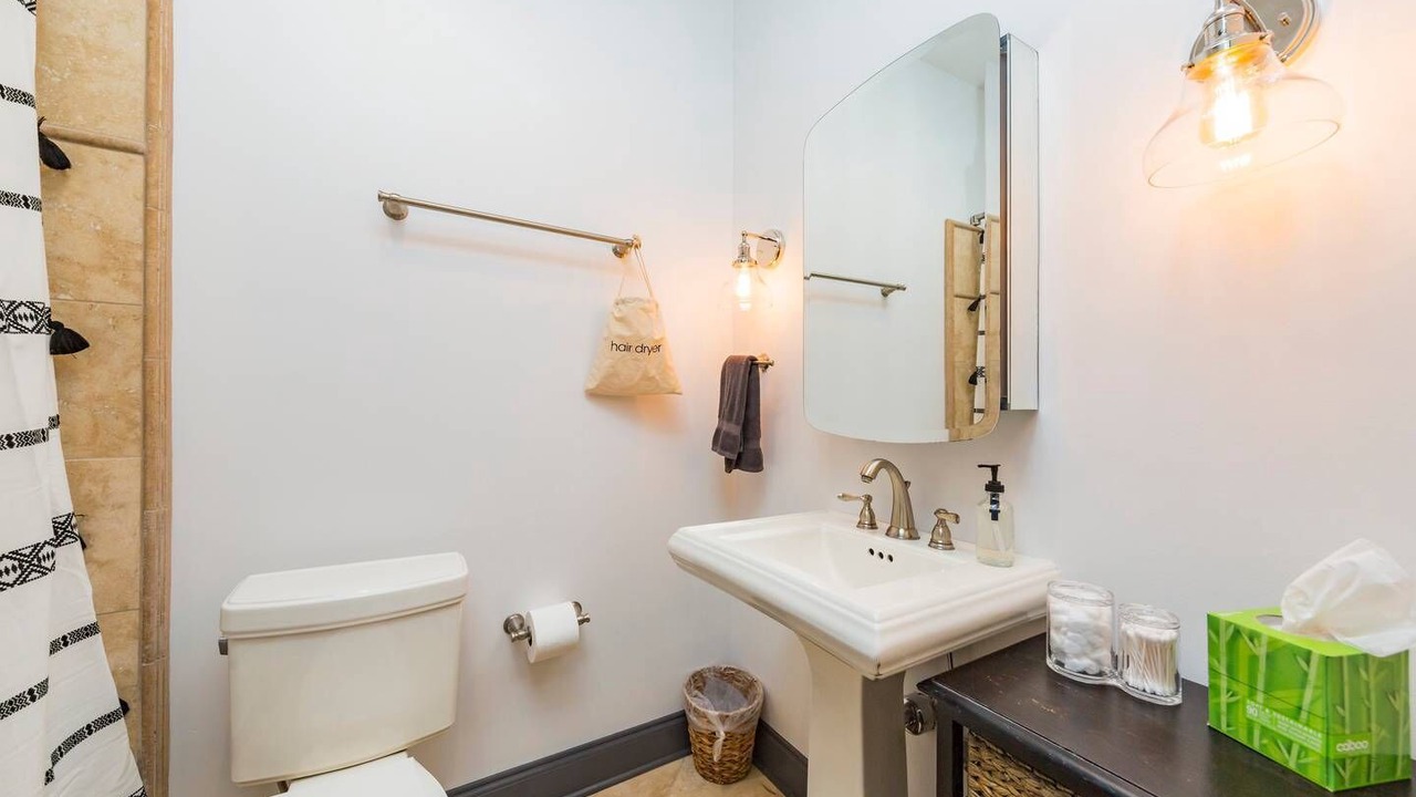 Photo of Bathroom in Downtown Nashville