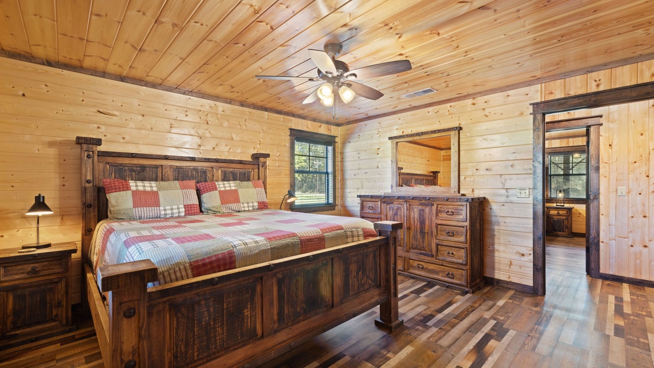 Photo of Bedroom in Golden