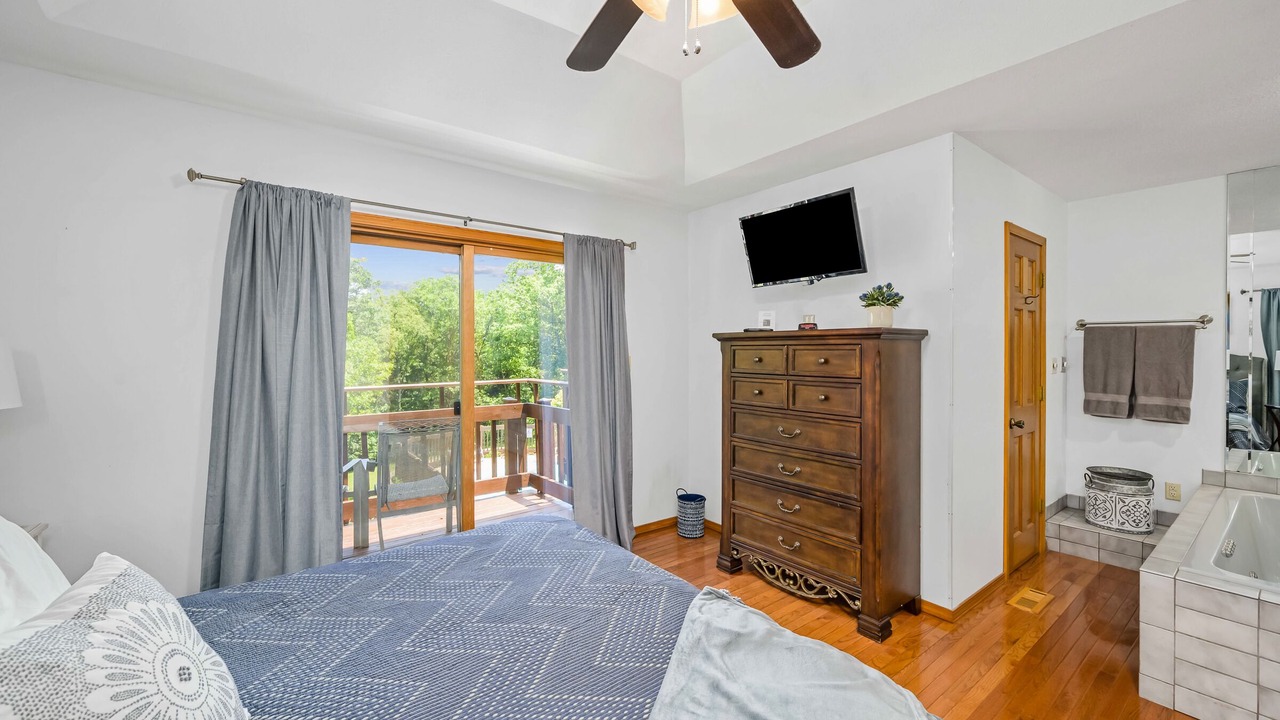 Photo of Bedroom in Branson