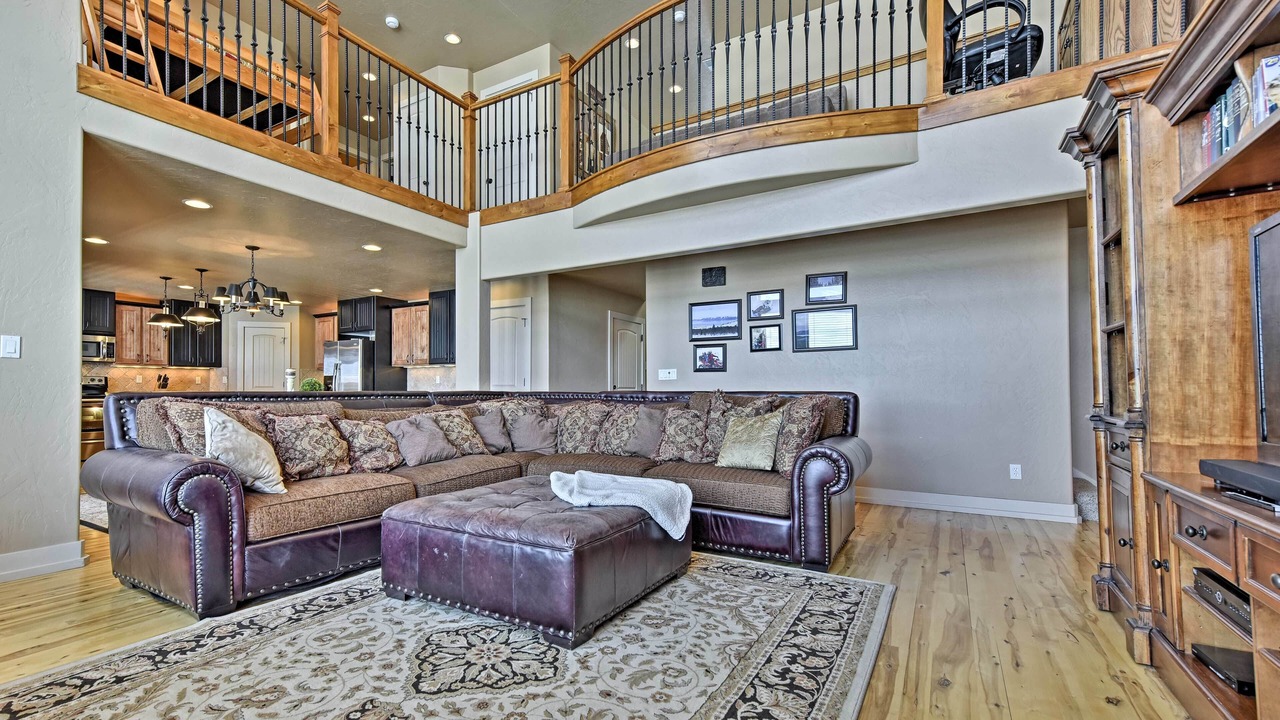 Photo of Livingroom in Sweetwater