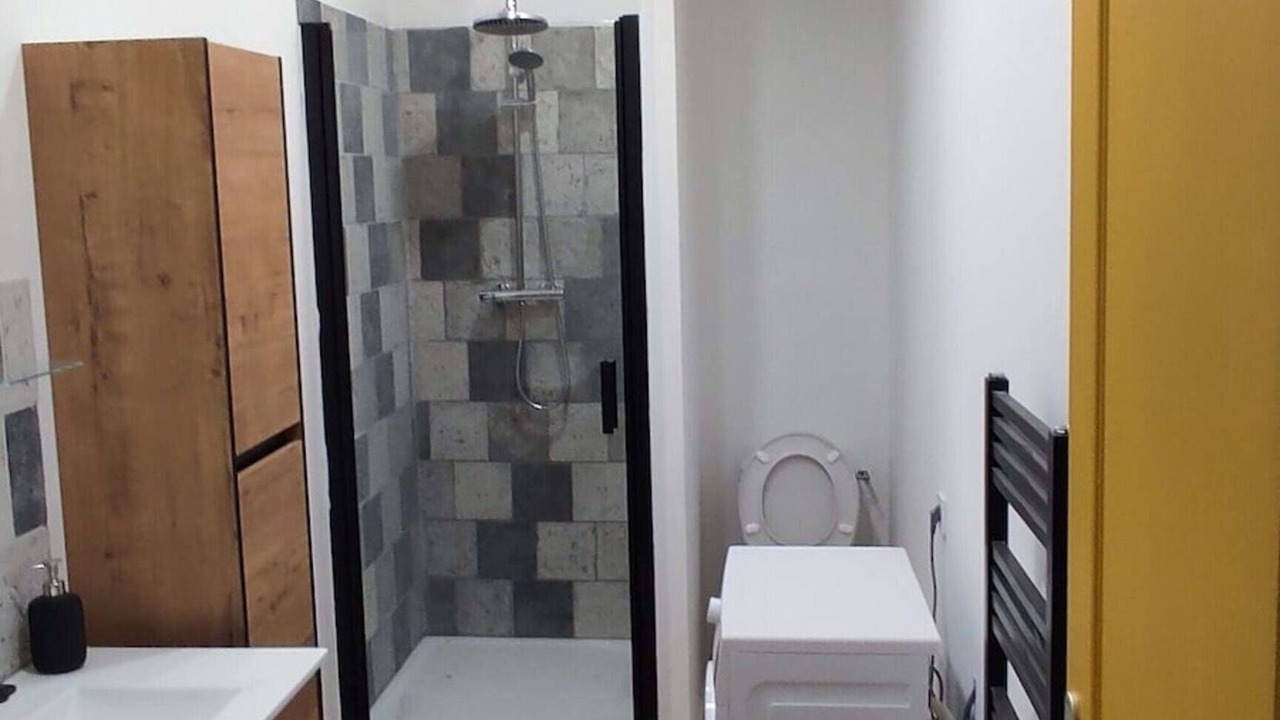 Photo of Bathroom in Landeda