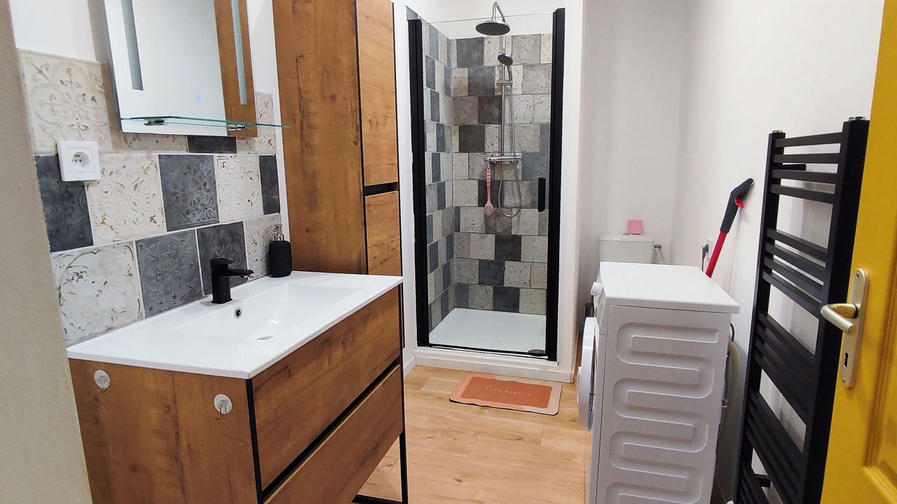 Photo of Bathroom in Landeda