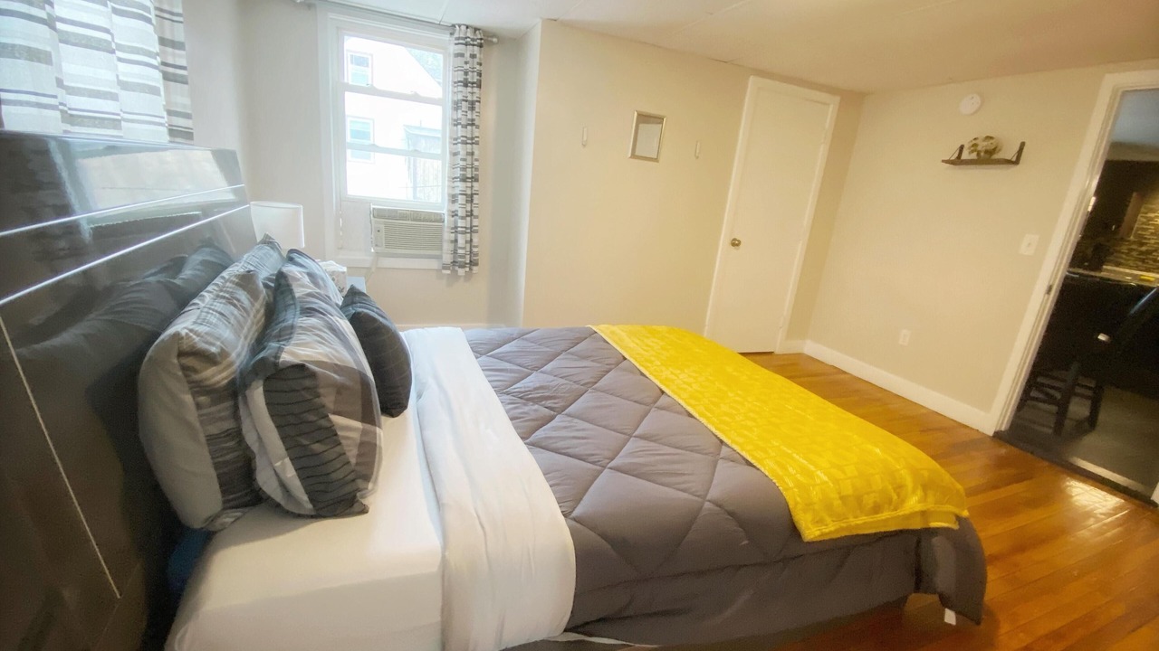 Photo of Bedroom in West End