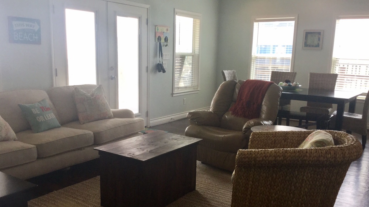 Photo of Livingroom in Crystal Beach