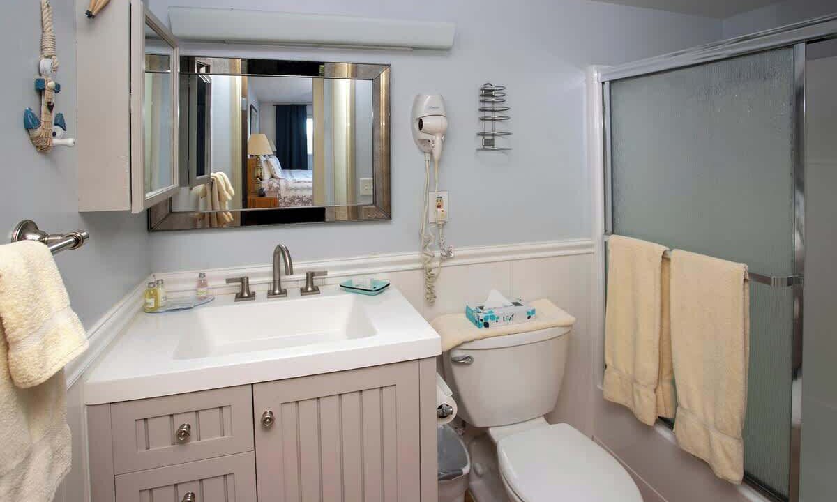 Photo of Bathroom in Gearhart