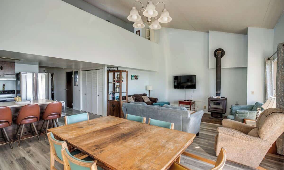 Photo of Livingroom in Gearhart