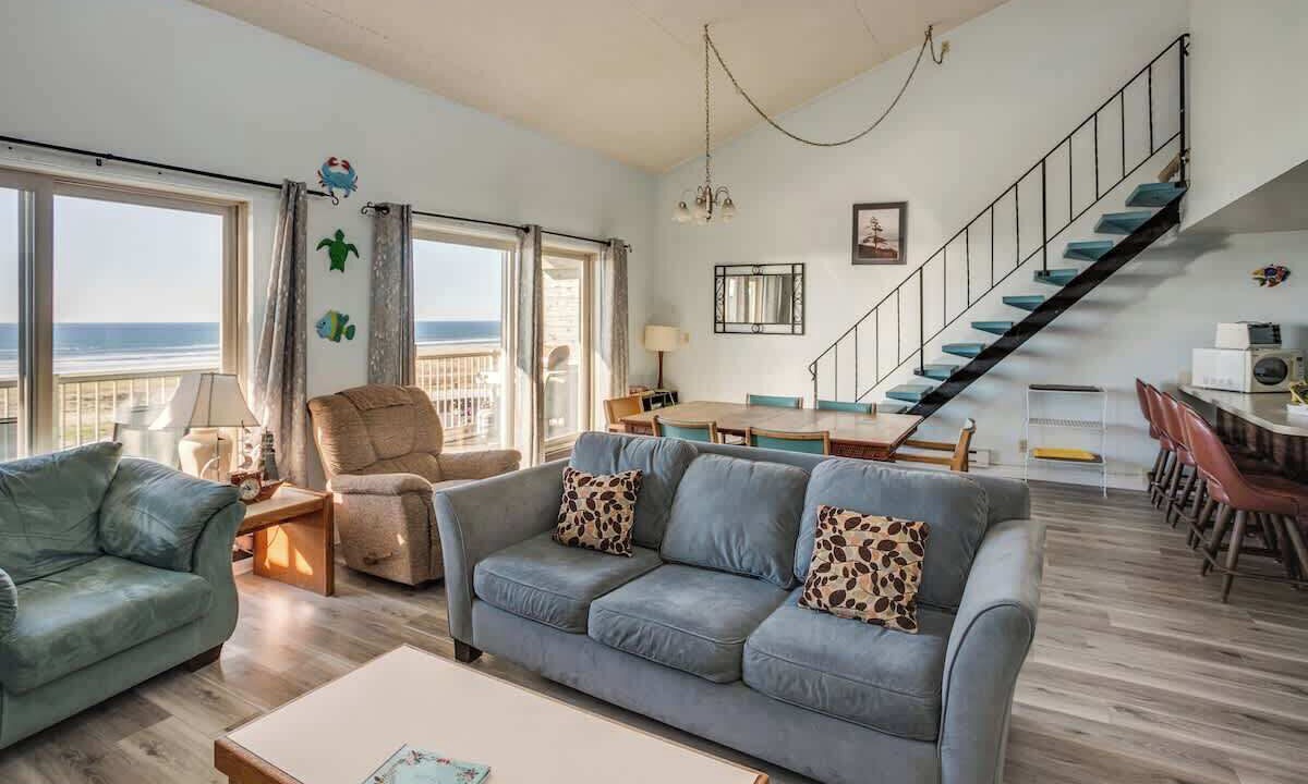 Photo of Livingroom in Gearhart