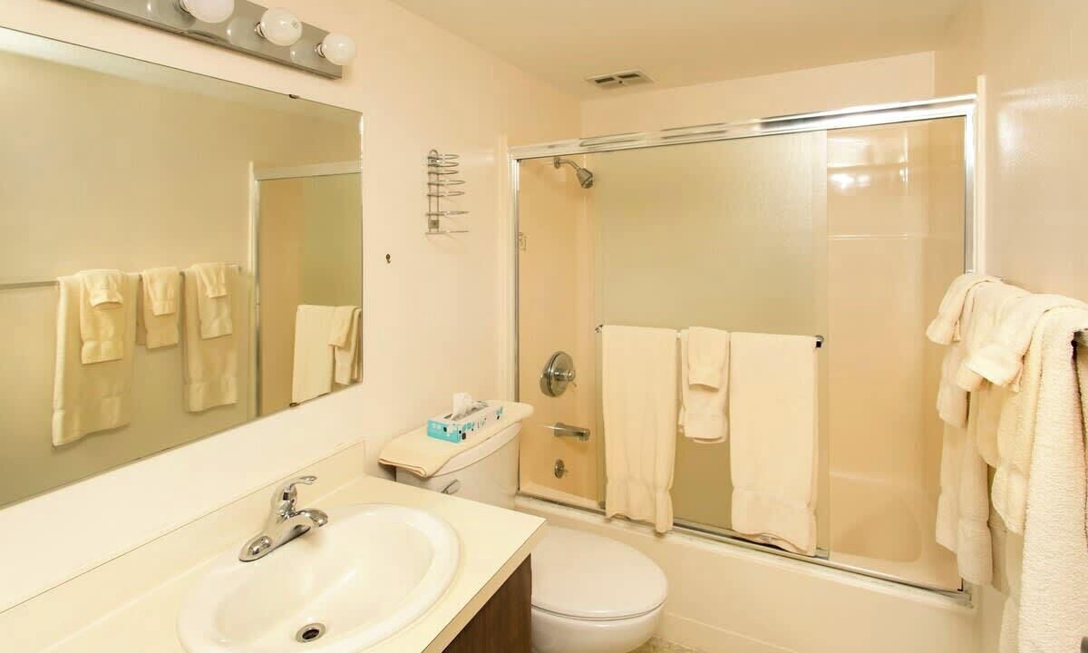 Photo of Bathroom in Gearhart
