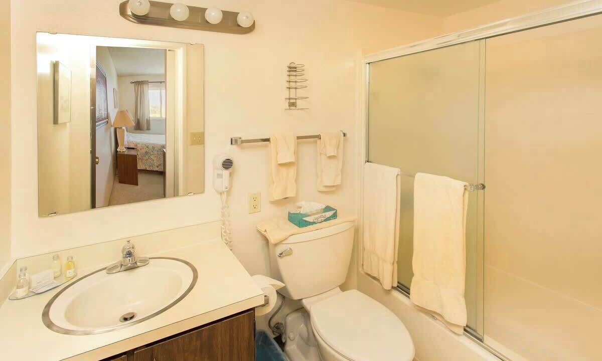 Photo of Bathroom in Gearhart