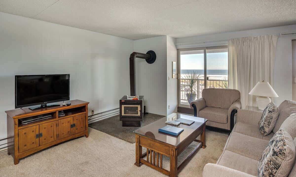 Photo of Livingroom in Gearhart