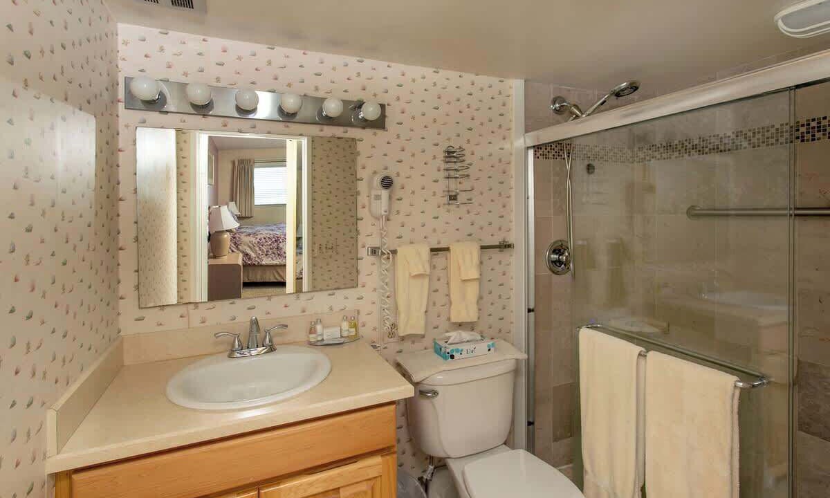 Photo of Bathroom in Gearhart