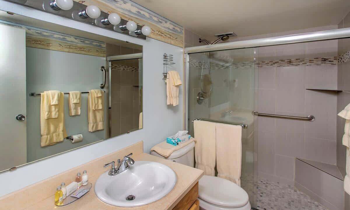 Photo of Bathroom in Gearhart