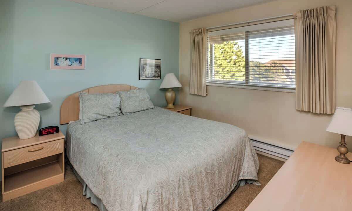 Photo of Bedroom in Gearhart