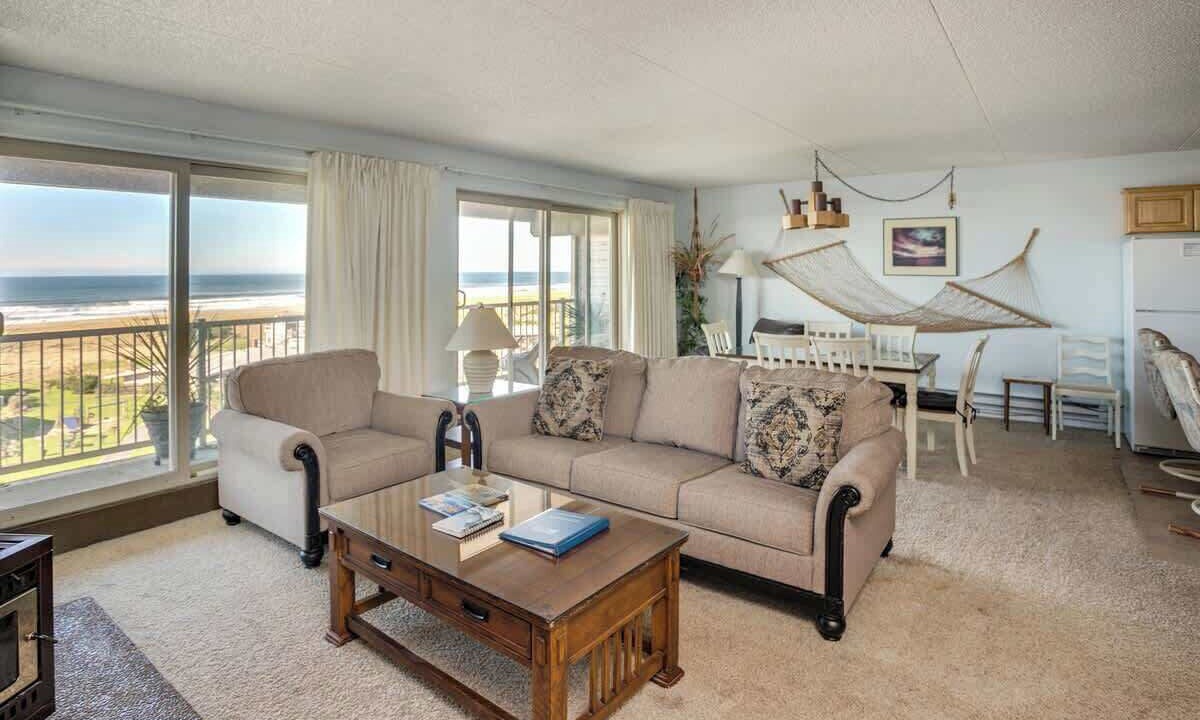Photo of Livingroom in Gearhart