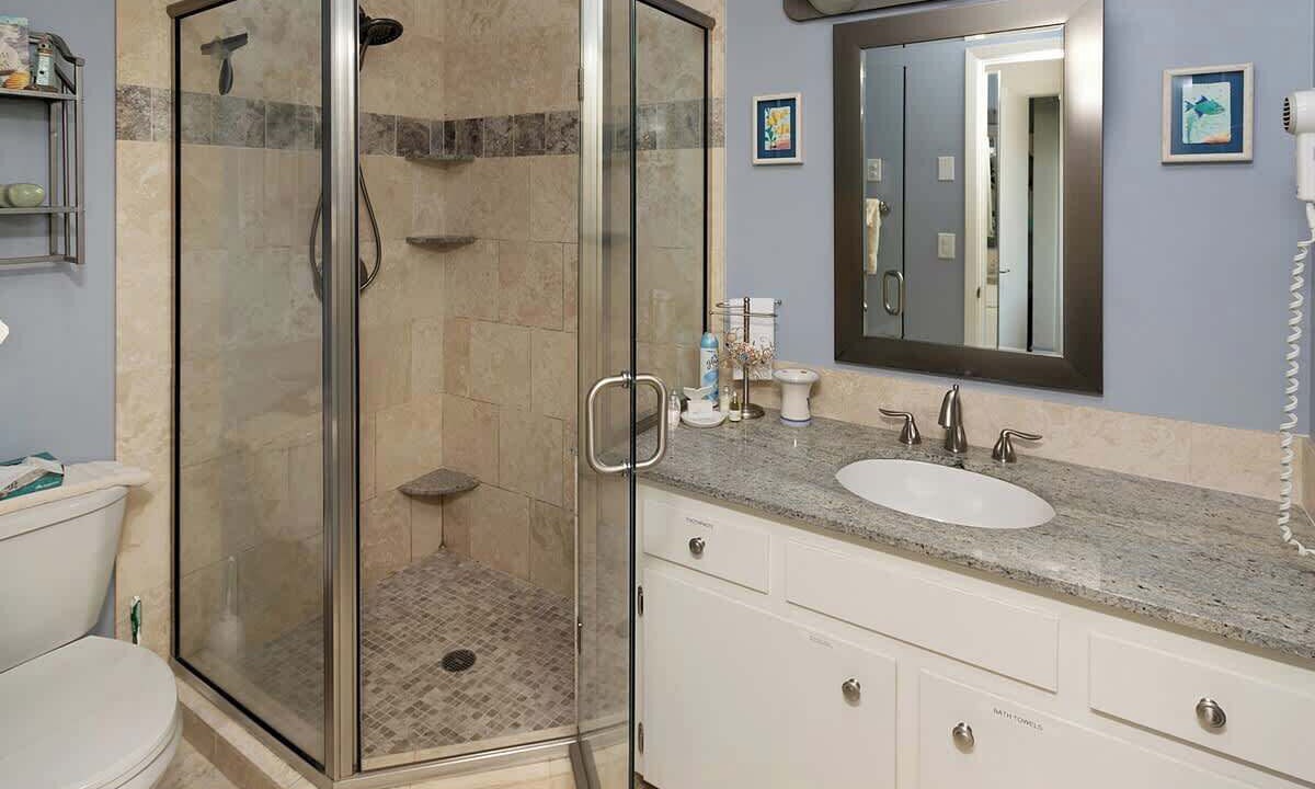 Photo of Bathroom in Gearhart