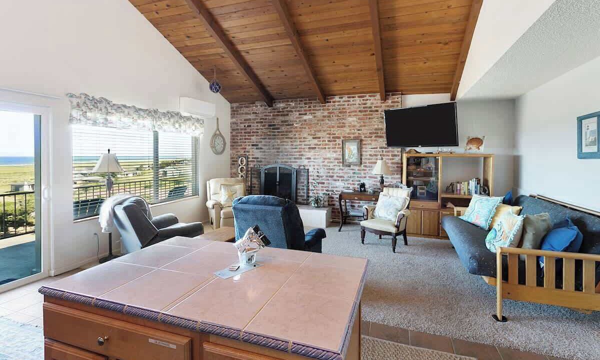 Photo of Livingroom in Gearhart