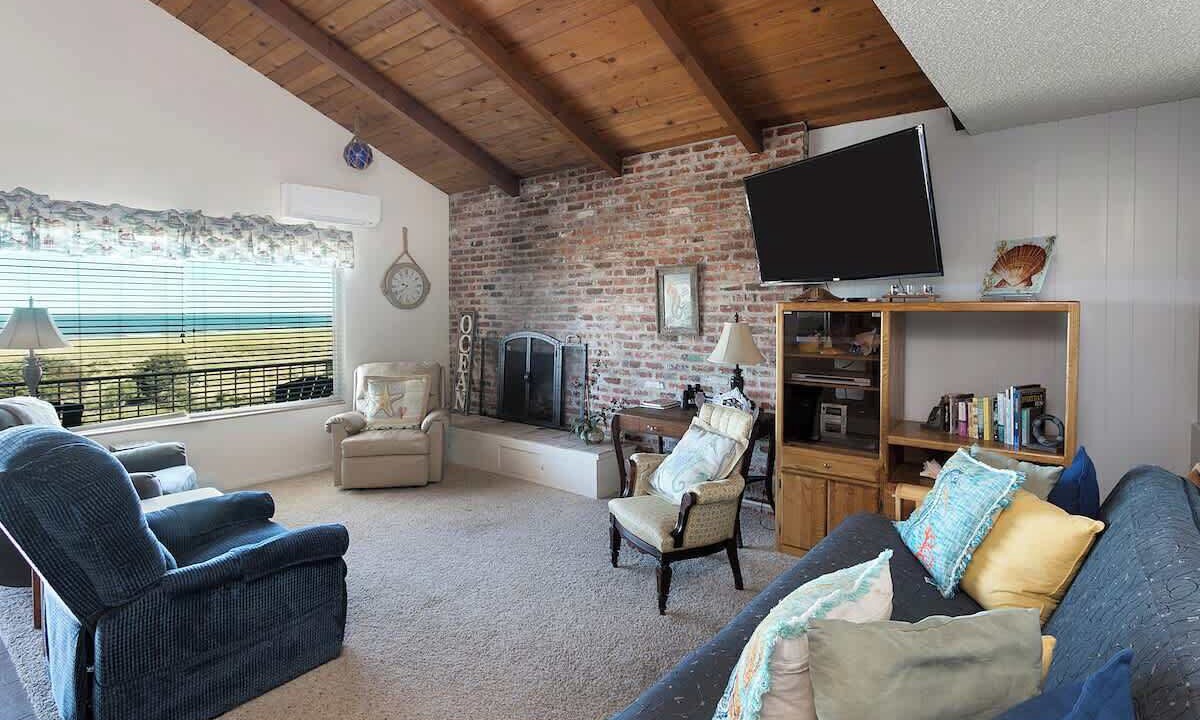 Photo of Livingroom in Gearhart