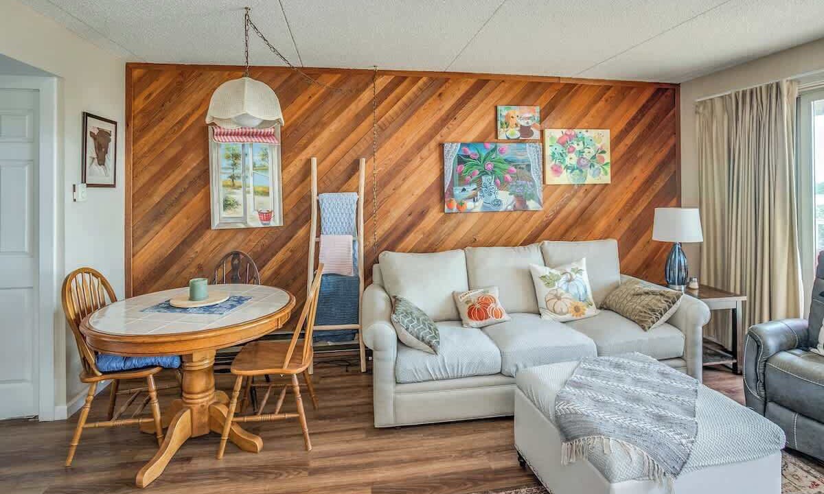 Photo of Livingroom in Gearhart