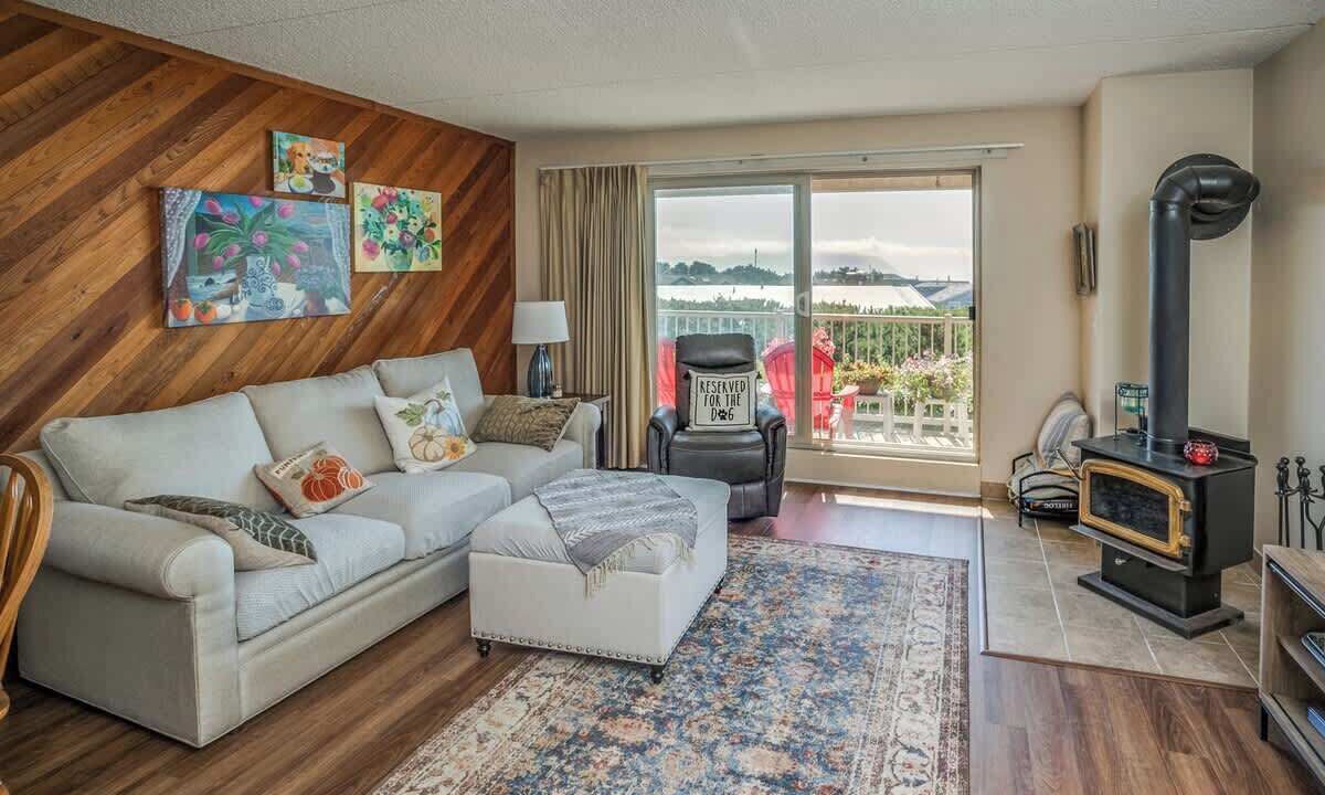 Photo of Livingroom in Gearhart