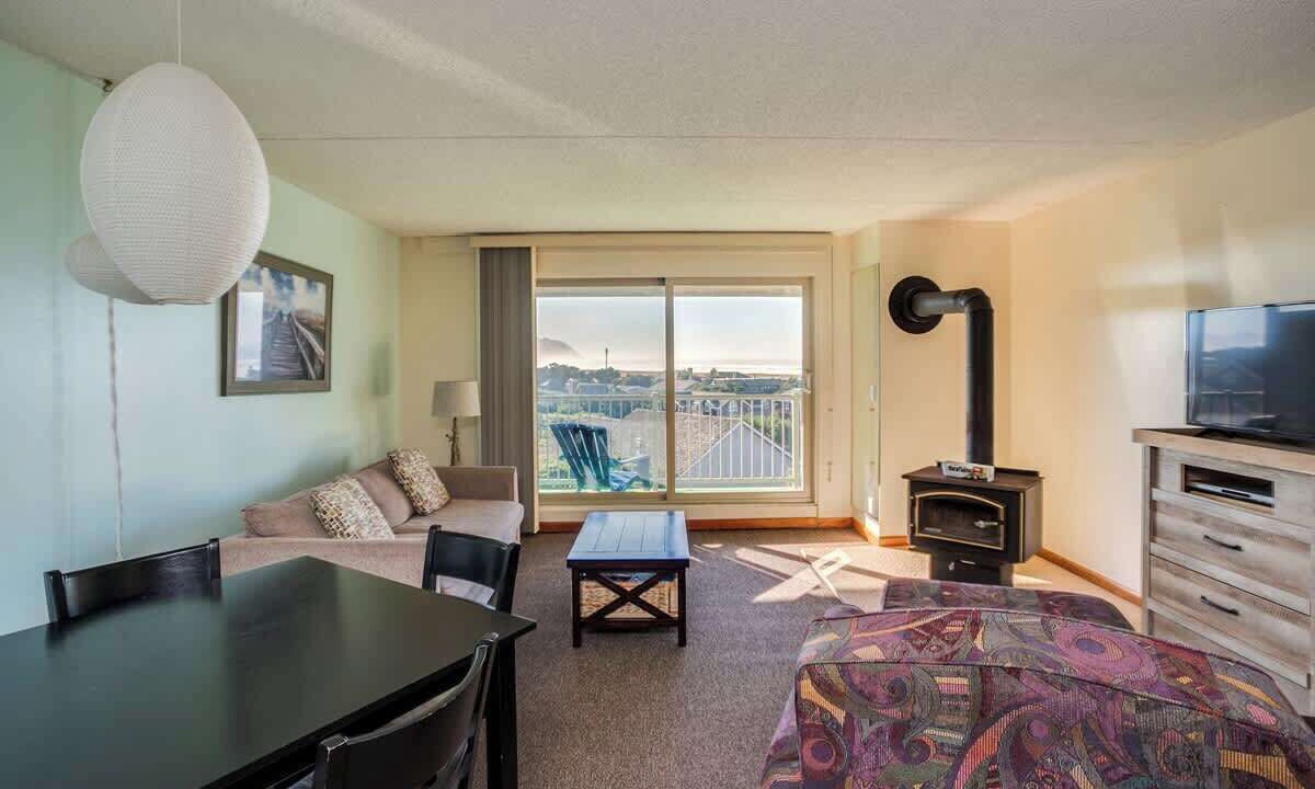 Photo of Livingroom in Gearhart