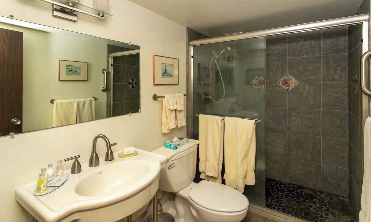Photo of Bathroom in Gearhart
