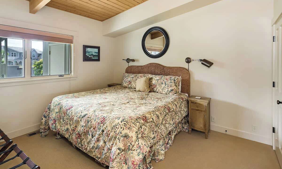 Photo of Bedroom in Gearhart