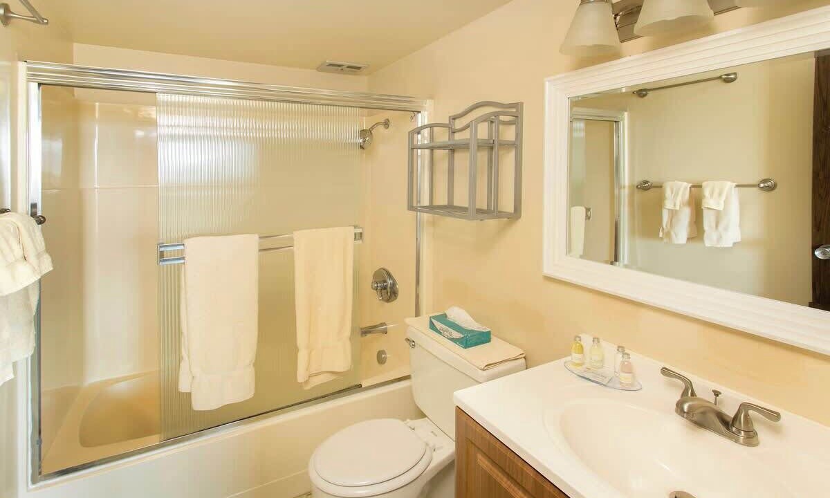 Photo of Bathroom in Gearhart