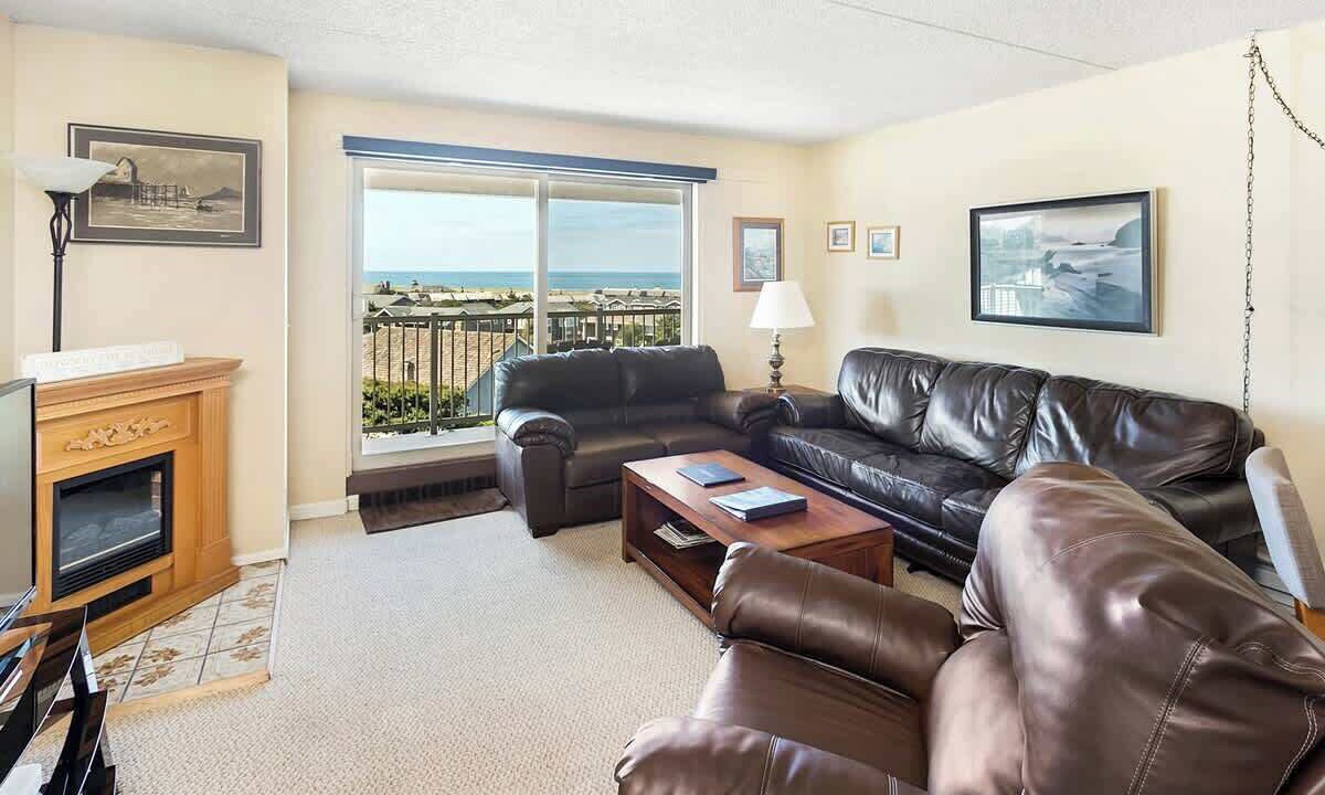 Photo of Livingroom in Gearhart