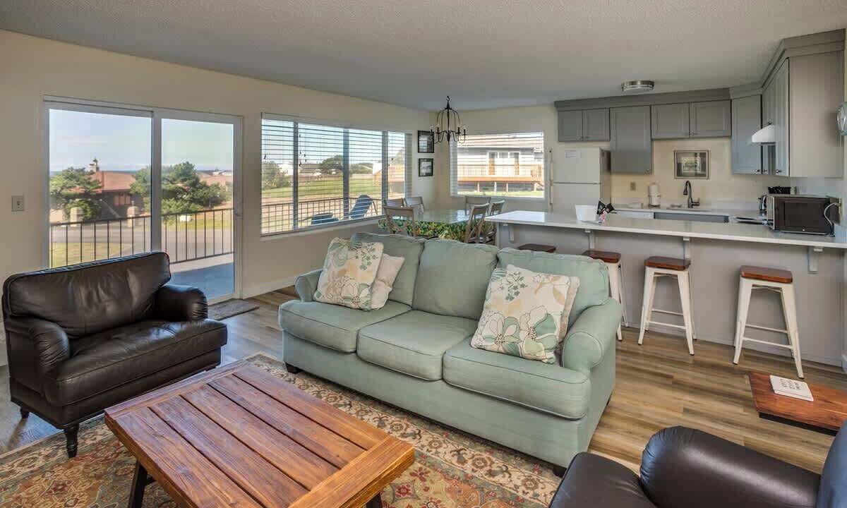 Photo of Livingroom in Gearhart