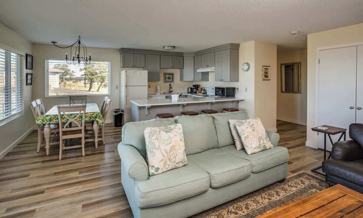 Photo of Livingroom in Gearhart