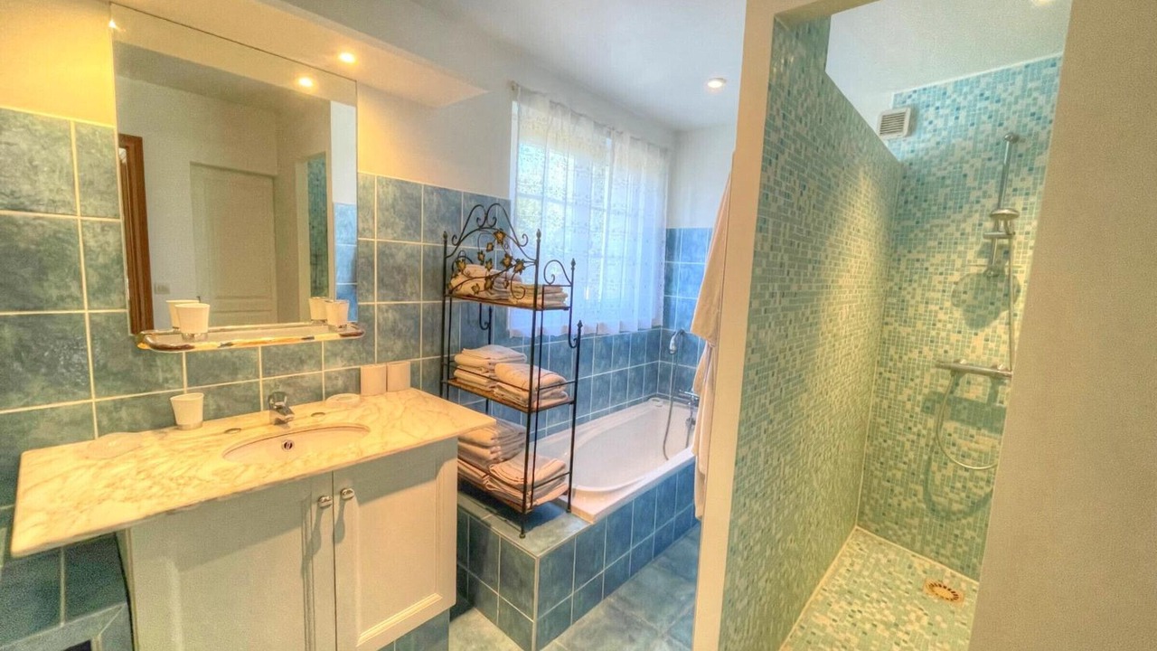 Photo of Bathroom in Villandry