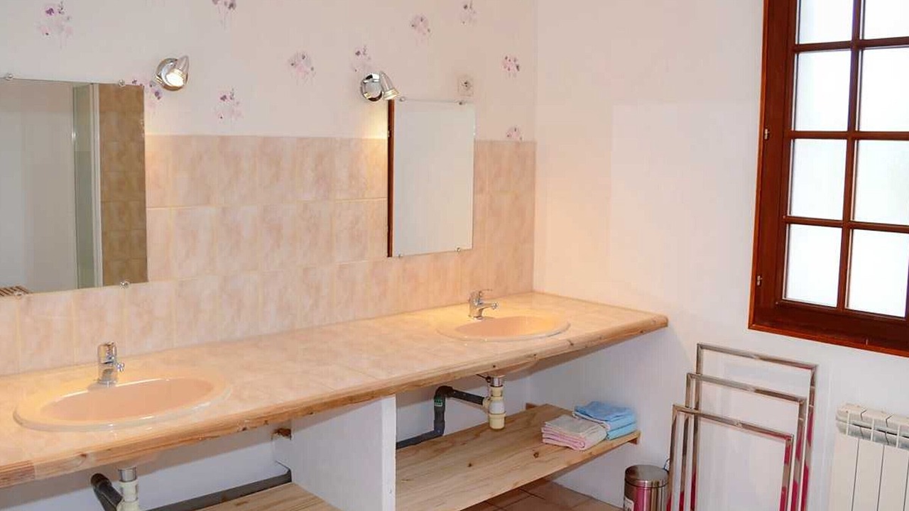 Photo of Bathroom in Mazieres-de-Touraine