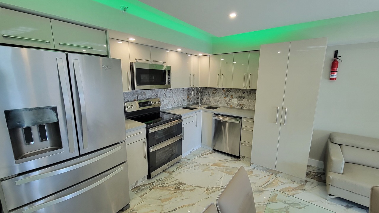 Photo of Kitchen in Mid Beach