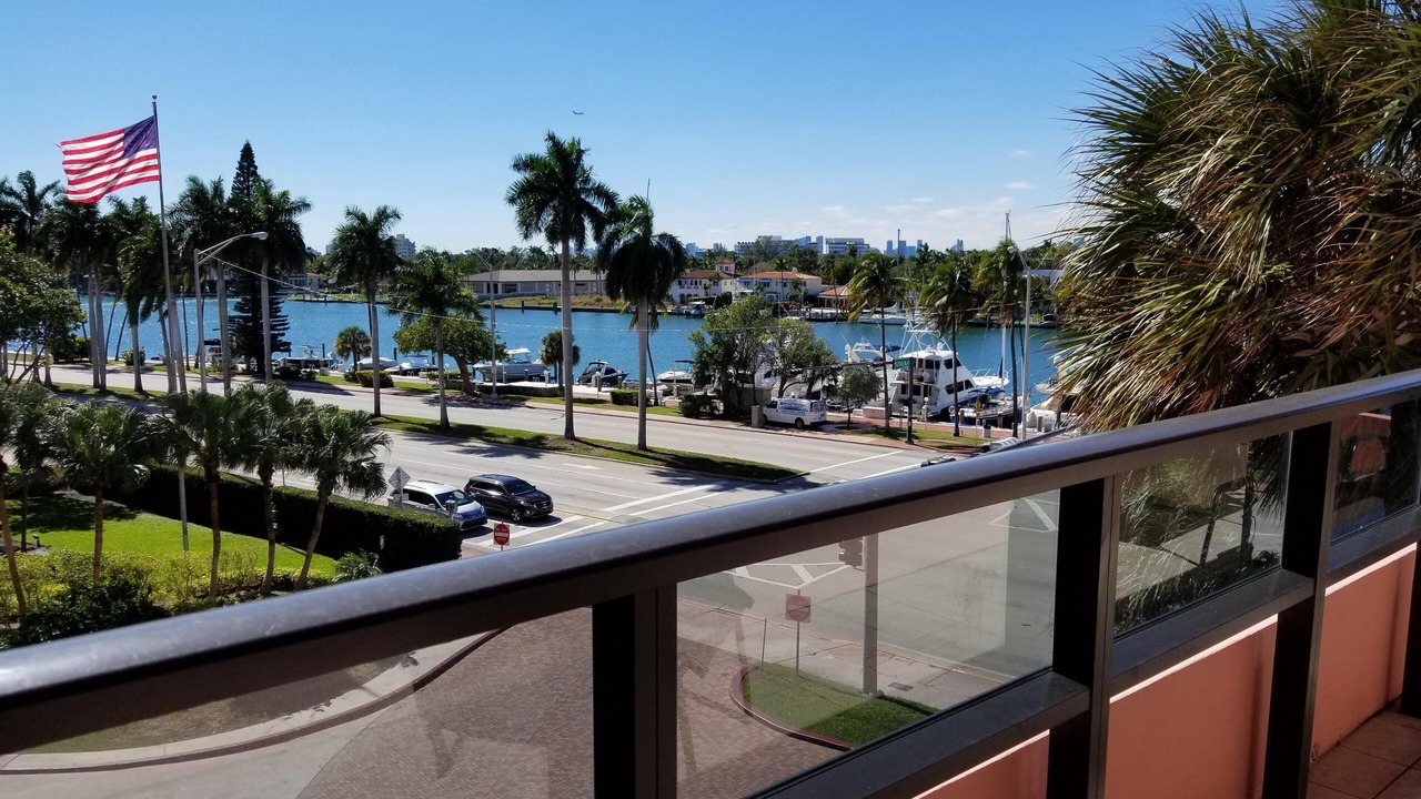 Photo of Outdoor in Mid Beach