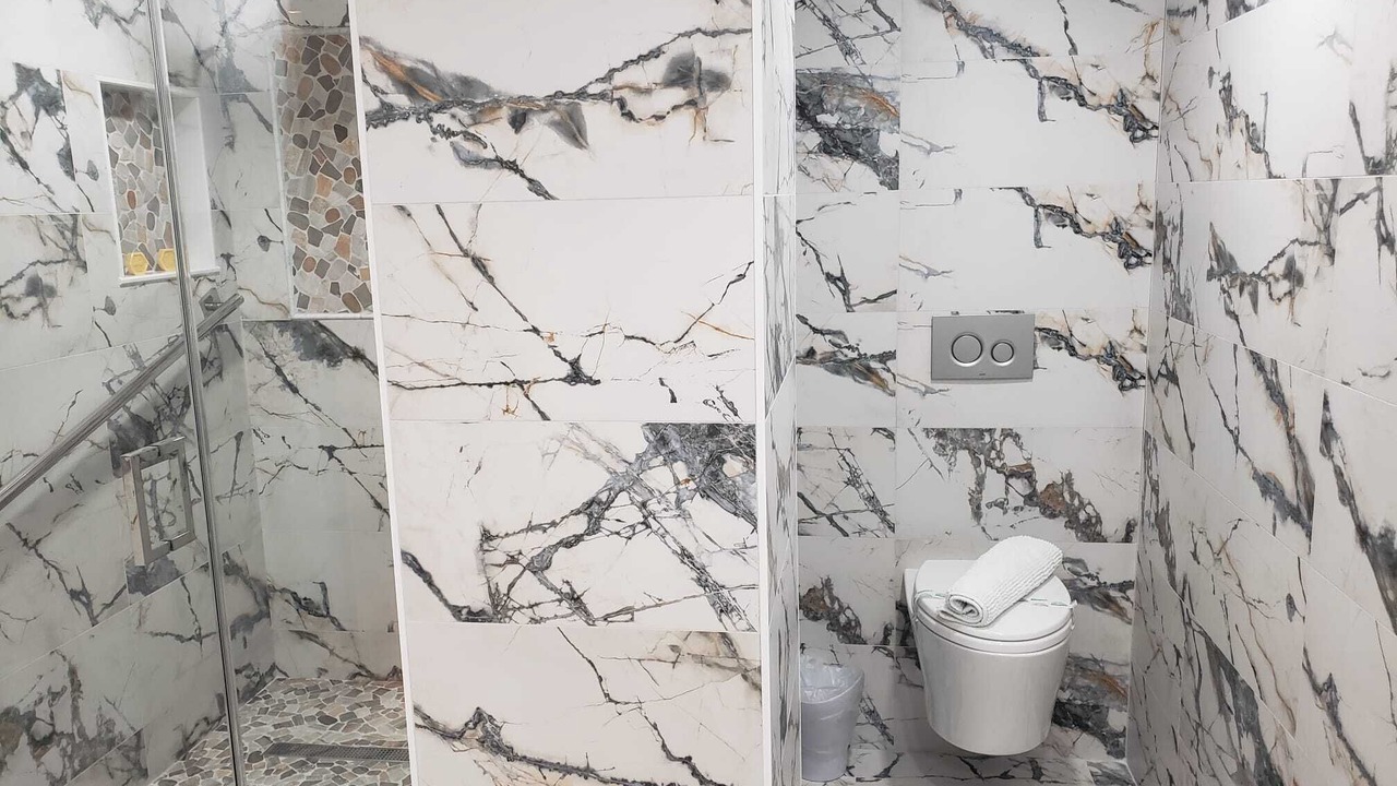 Photo of Bathroom in Mid Beach