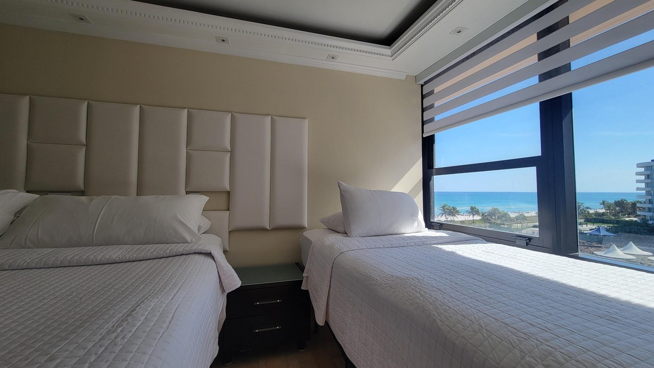 Photo of Bedroom in Mid Beach
