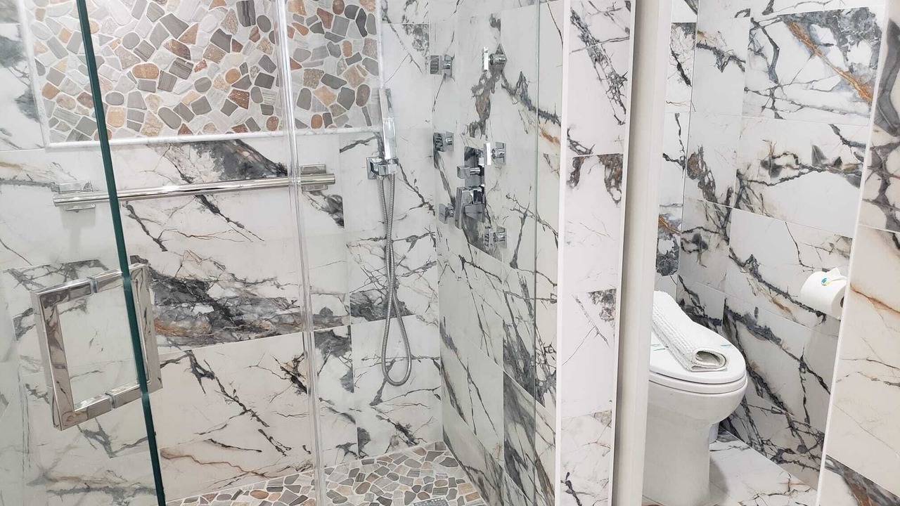 Photo of Bathroom in Mid Beach