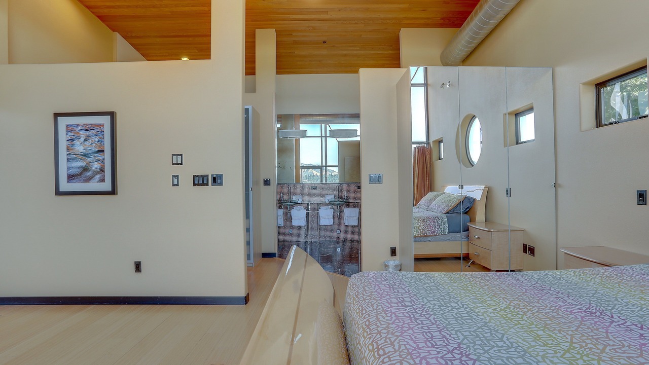 Photo of Bedroom in Hood River