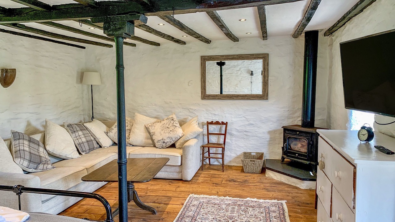 Photo of Livingroom in Pontfadog