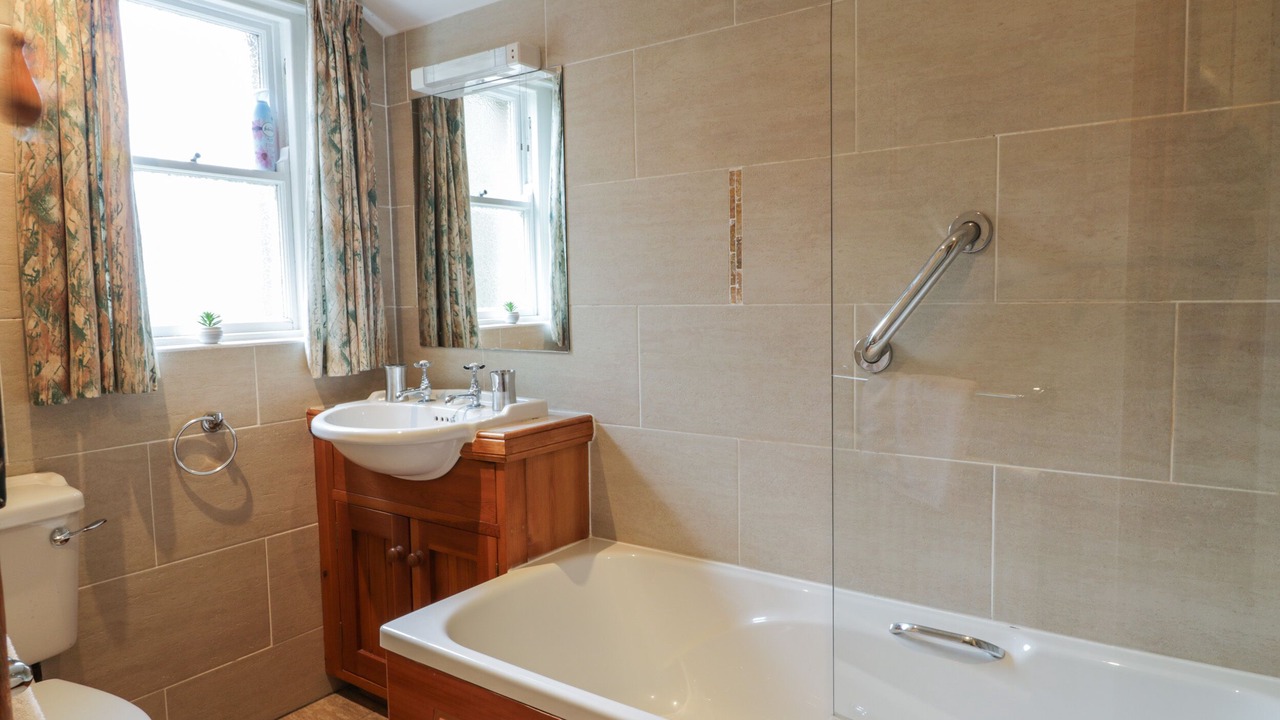 Photo of Bathroom in Kelso