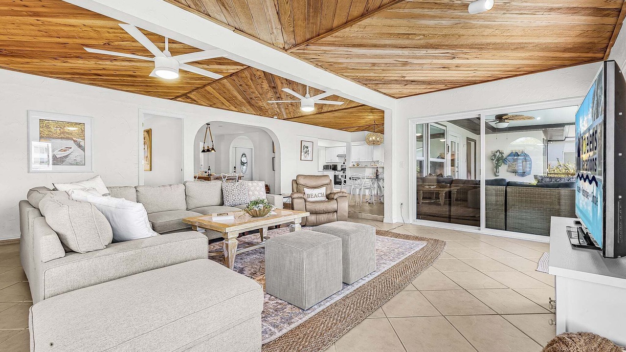 Photo of Livingroom in Caloosahatchee