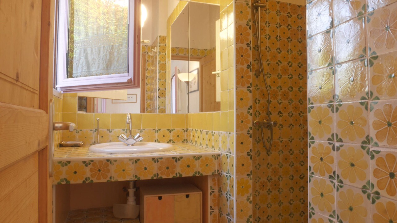 Photo of Bathroom in Locmaria