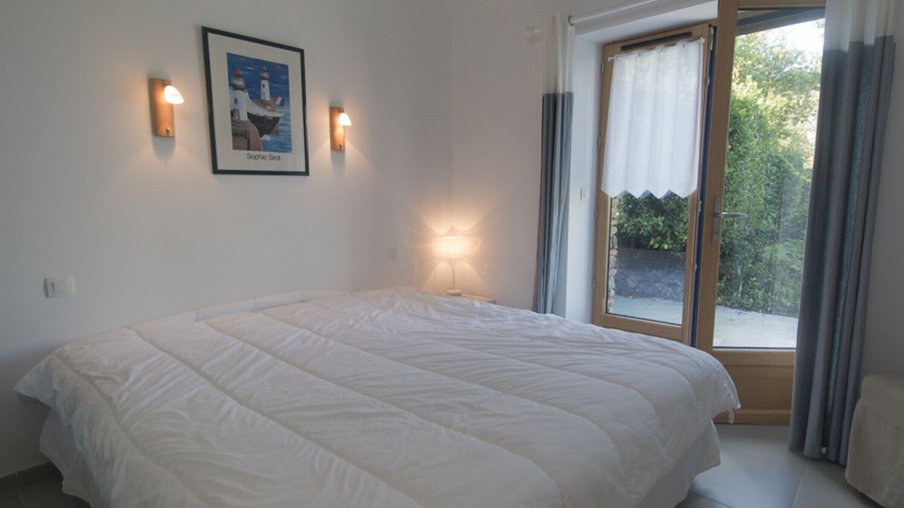 Photo of Bedroom in Le Palais