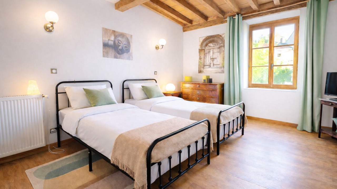 Photo of Bedroom in Tournus