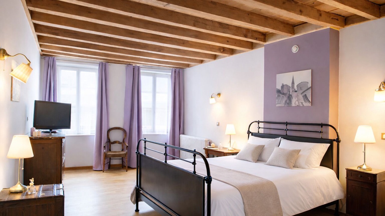 Photo of Bedroom in Tournus