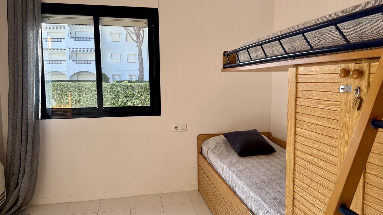 Photo of Bedroom in Pals